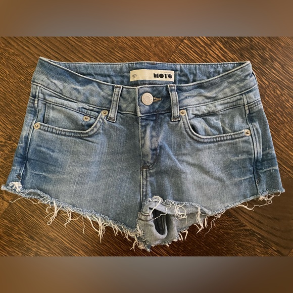 Topshop MOTO SHORTS - Picture 1 of 1